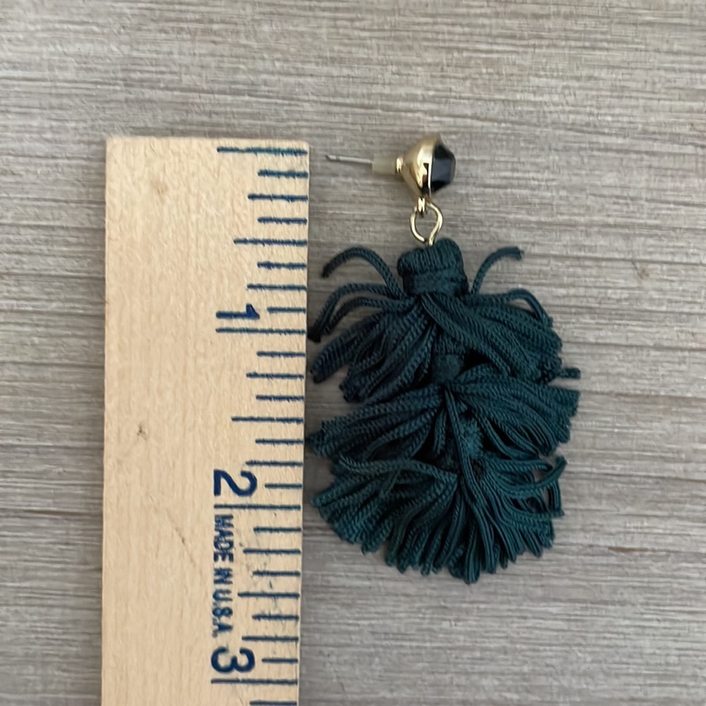 Bundle of gold fashion earrings - Picture 10 of 10